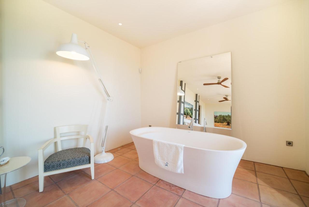 Cortijo La Almazara Hotel